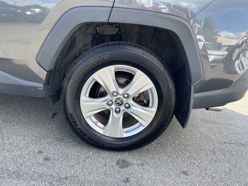 Used 2019 Toyota RAV4 XLE w/ Convenience Package AWD/4WD image 10