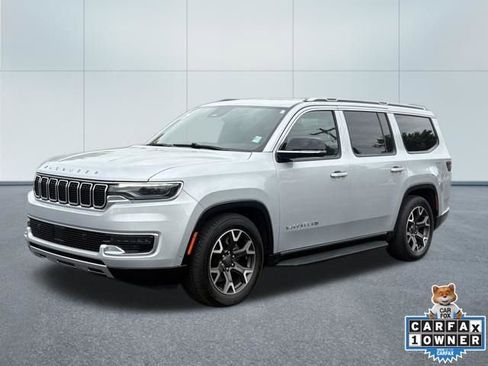 Used 2024 Jeep Wagoneer Series III AWD/4WD image 6