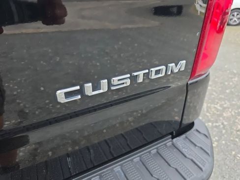 Used 2020 Chevrolet Silverado 1500 Custom w/ Custom Value Package AWD/4WD image 11