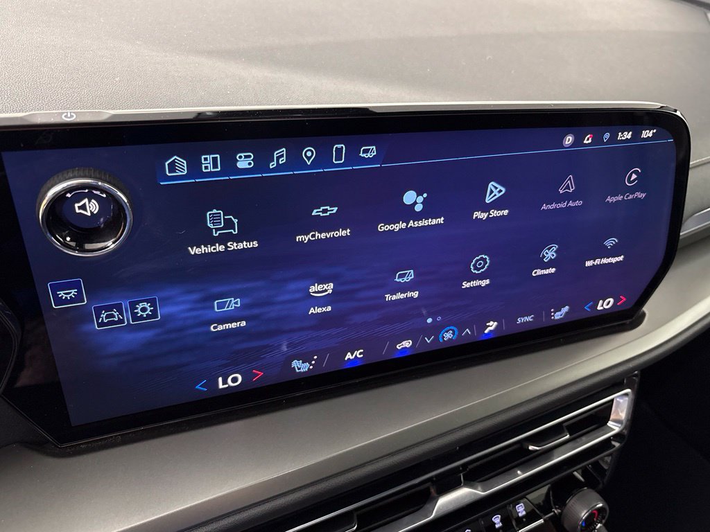 Used 2025 Chevrolet Traverse LT FWD image 26