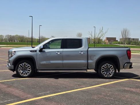 Used 2024 GMC Sierra 1500 Denali Ultimate AWD/4WD image 7