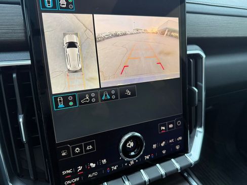 Used 2025 GMC Acadia Denali w/ Super Cruise Package image 11