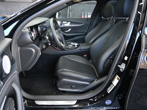 Used 2017 Mercedes-Benz E 400 4MATIC Wagon image 22