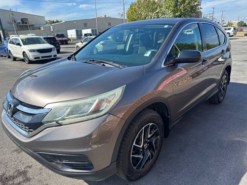 Used 2016 Honda CR-V SE image 4