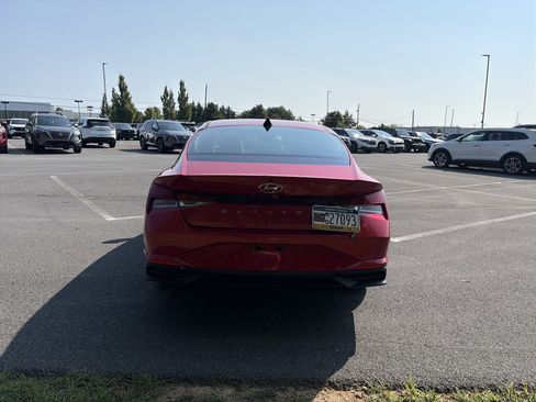 Used 2021 Hyundai Elantra SEL w/ Convenience Package FWD image 6