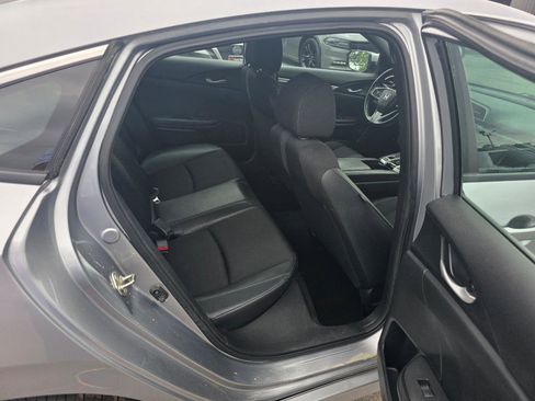 Used 2019 Honda Civic Sport image 11
