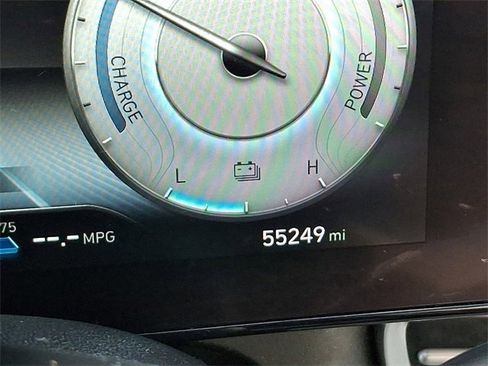 Used 2022 Hyundai Elantra Limited w/ Cargo Package image 21