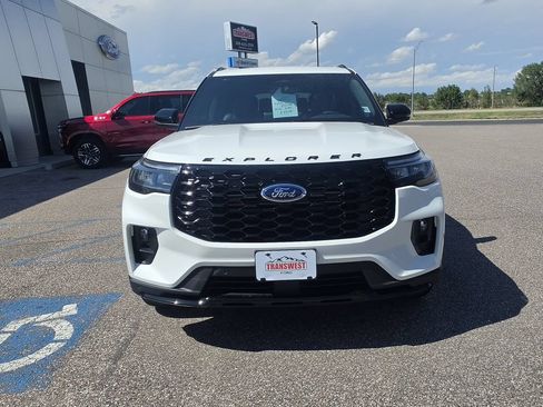 New 2026 Ford Explorer ST-Line w/ ST-Line Street Pack AWD/4WD image 3