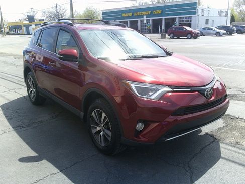 Used 2018 Toyota RAV4 XLE w/ Plus Extra Value Package AWD/4WD image 8
