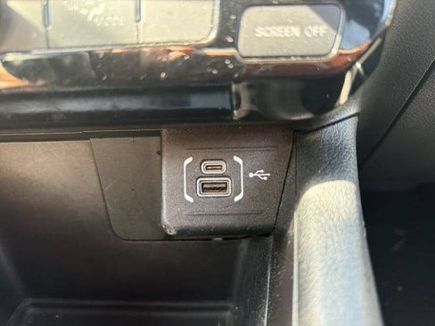Used 2024 Jeep Compass Latitude AWD/4WD image 30