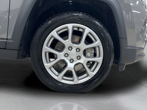Used 2023 Jeep Compass Latitude AWD/4WD image 24