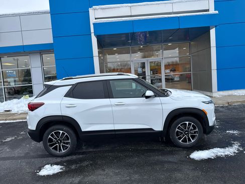 New 2026 Chevrolet TrailBlazer LT w/ Convenience Package image 3