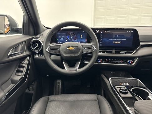 New 2026 Chevrolet Equinox LT w/ Convenience Package II image 23