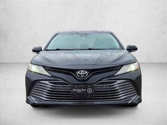 Used 2018 Toyota Camry XLE video 2