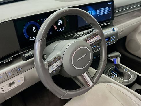 Used 2024 Hyundai Kona SEL image 18