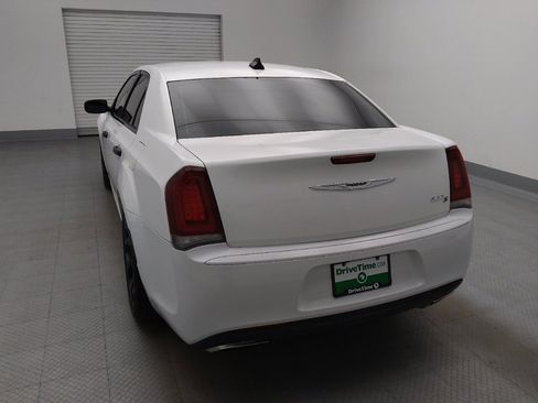 Used 2019 Chrysler 300 S RWD image 6
