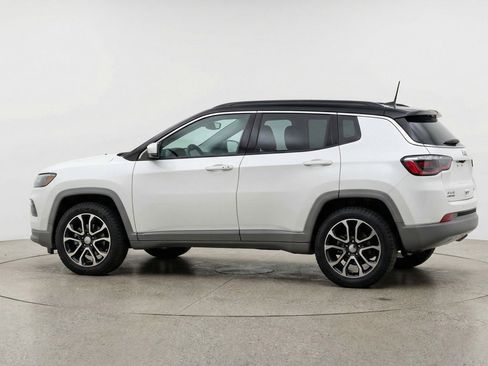 Used 2025 Jeep Compass Trailhawk AWD/4WD image 5