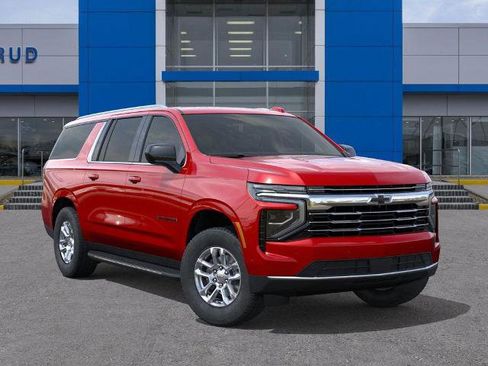 New 2026 Chevrolet Suburban LT image 7