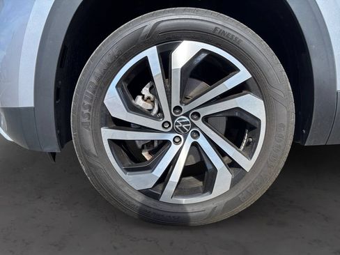 Used 2023 Volkswagen Atlas SEL AWD/4WD image 9
