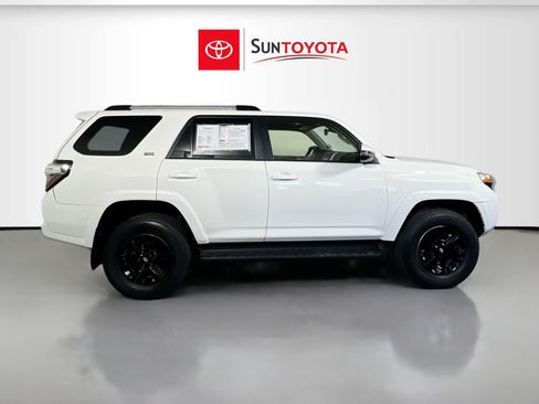 Used 2024 Toyota 4Runner SR5 Premium AWD/4WD image 2