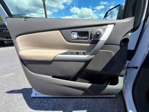 Used 2014 Ford Edge SEL AWD/4WD image 16