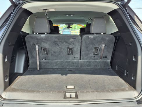 Used 2019 Chevrolet Traverse LT FWD image 22