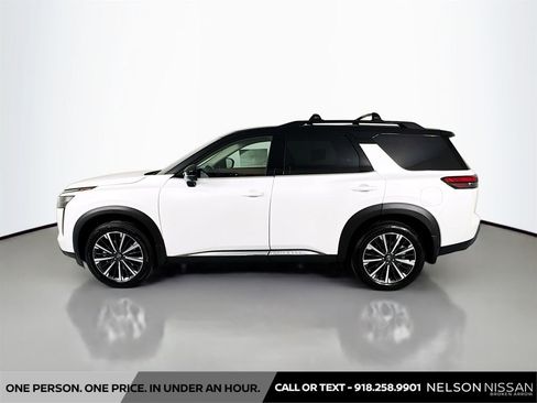 New 2026 Nissan Pathfinder Platinum AWD/4WD image 8