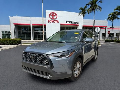 Used 2024 Toyota Corolla Cross LE FWD image 3