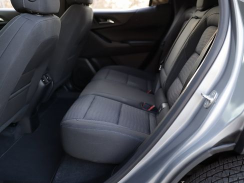 Used 2025 Chevrolet Equinox LT w/ Safety and Technology Package image 25