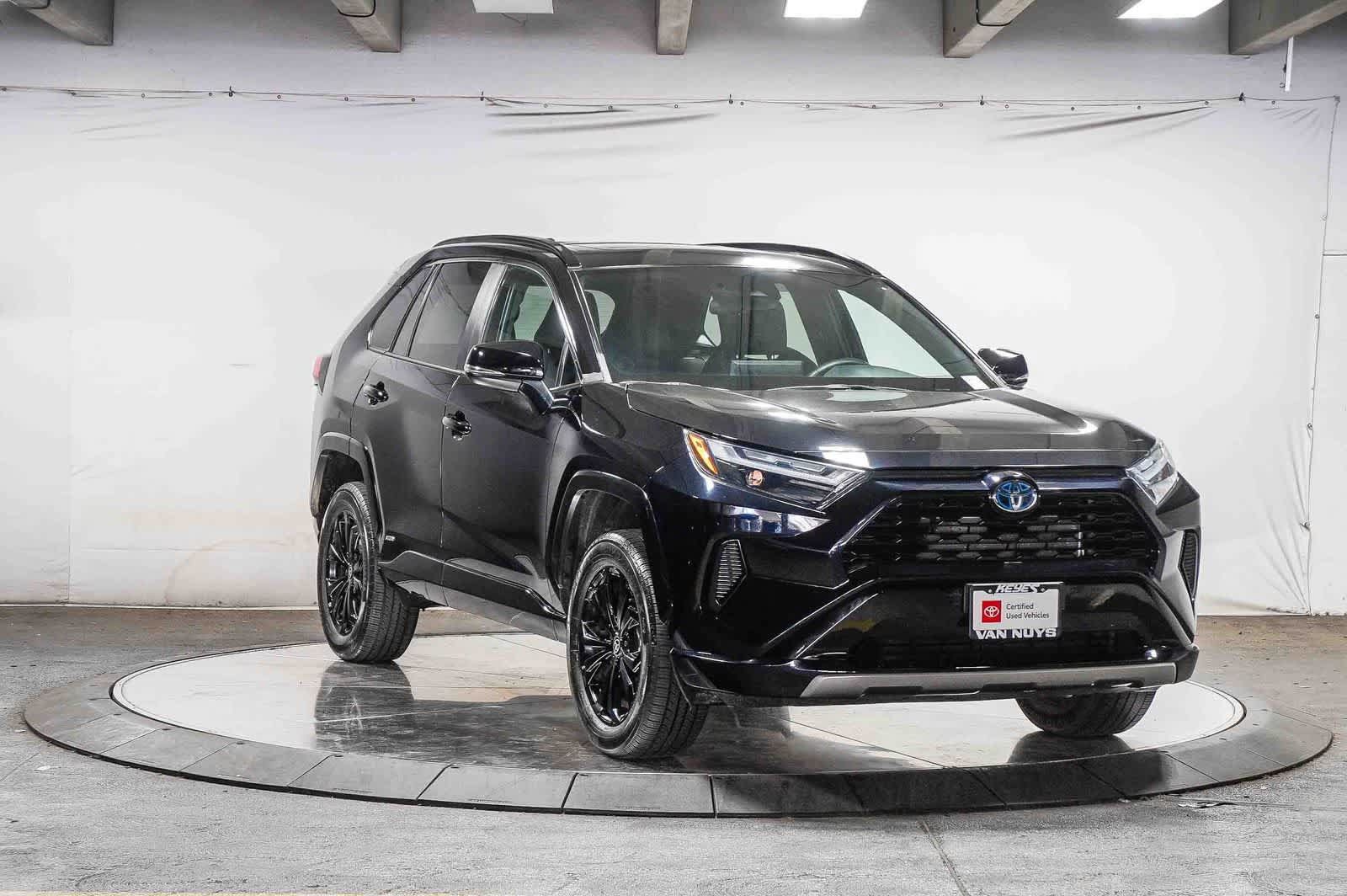 Certified 2022 Toyota RAV4 SE w/ Convenience Package AWD/4WD image 6