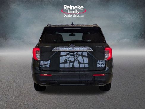 Used 2023 Ford Explorer XLT image 6