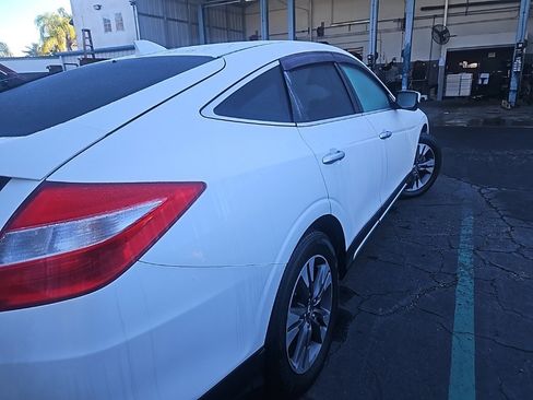 Used 2013 Honda Crosstour EX-L image 6
