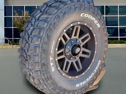 Used 2022 Ford Bronco Black Diamond image 35