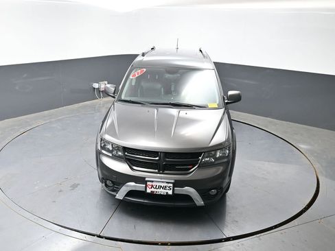 Used 2017 Dodge Journey Crossroad AWD/4WD image 41