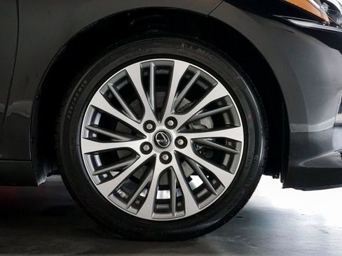 Used 2021 Lexus ES 250 w/ Premium Package image 64