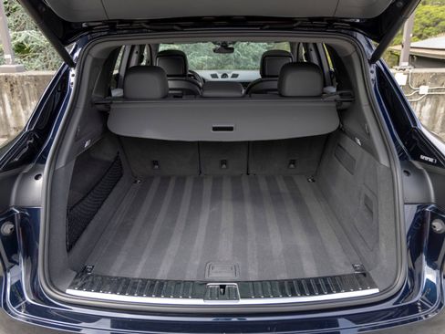 Certified 2022 Porsche Cayenne AWD/4WD image 46