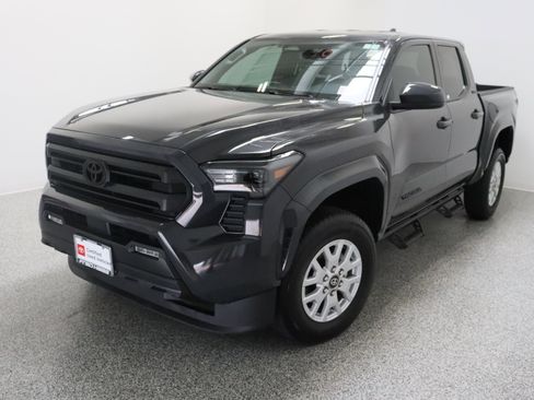 Used 2025 Toyota Tacoma SR5 RWD image 2