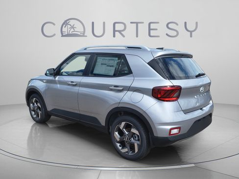 New 2026 Hyundai Venue SEL FWD image 3