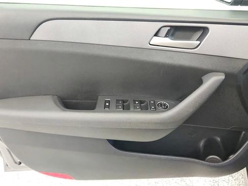 Used 2018 Hyundai Sonata SE FWD image 32