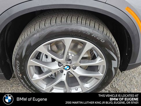 New 2026 BMW X5 xDrive50e w/ Executive Package image 9