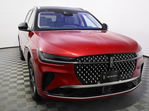 New 2026 Lincoln Nautilus Reserve image 9