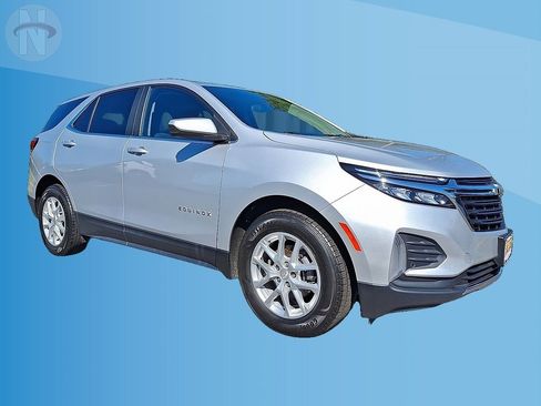 Used 2022 Chevrolet Equinox LT FWD image 1