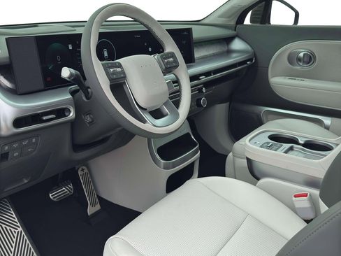 New 2026 Hyundai Ioniq 9 Calligraphy image 14