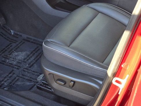 Used 2023 Buick Envision Essence image 23