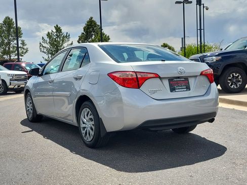 Used 2019 Toyota Corolla LE FWD image 6