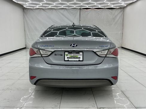 Used 2015 Hyundai Sonata Hybrid FWD image 10