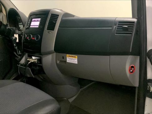 Used 2016 Mercedes-Benz Sprinter 2500 image 14
