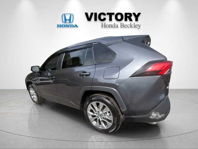 Used 2023 Toyota RAV4 XLE Premium AWD/4WD image 3