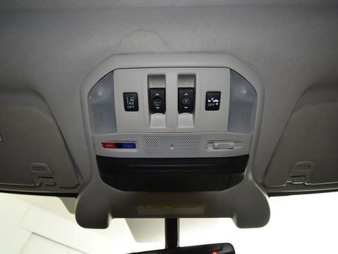 Used 2019 Subaru Ascent Limited image 26