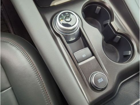 Used 2025 Ford Explorer Active w/ Active Comfort Package image 24